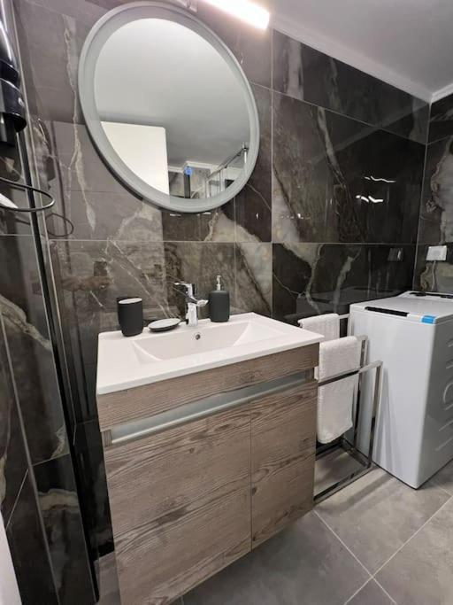 Luxury Apartment Near Acropolis Афины Экстерьер фото